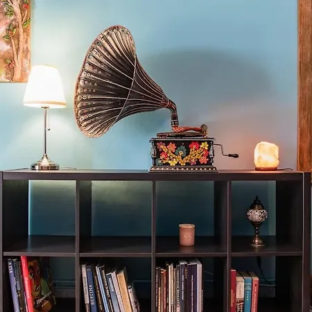 Zois Cozy N Vibrant Apartman
